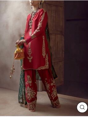 Pakistani designer— Ali Xeeshan https://alixeeshanempire.com